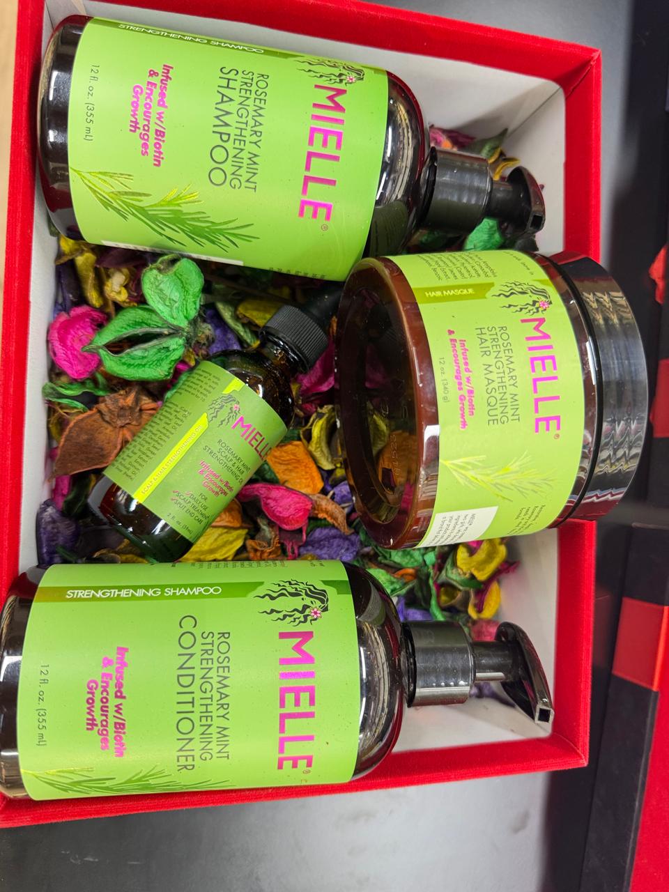 Mielle Rosemary Mint Strengthening & Growth Complete Hair Set