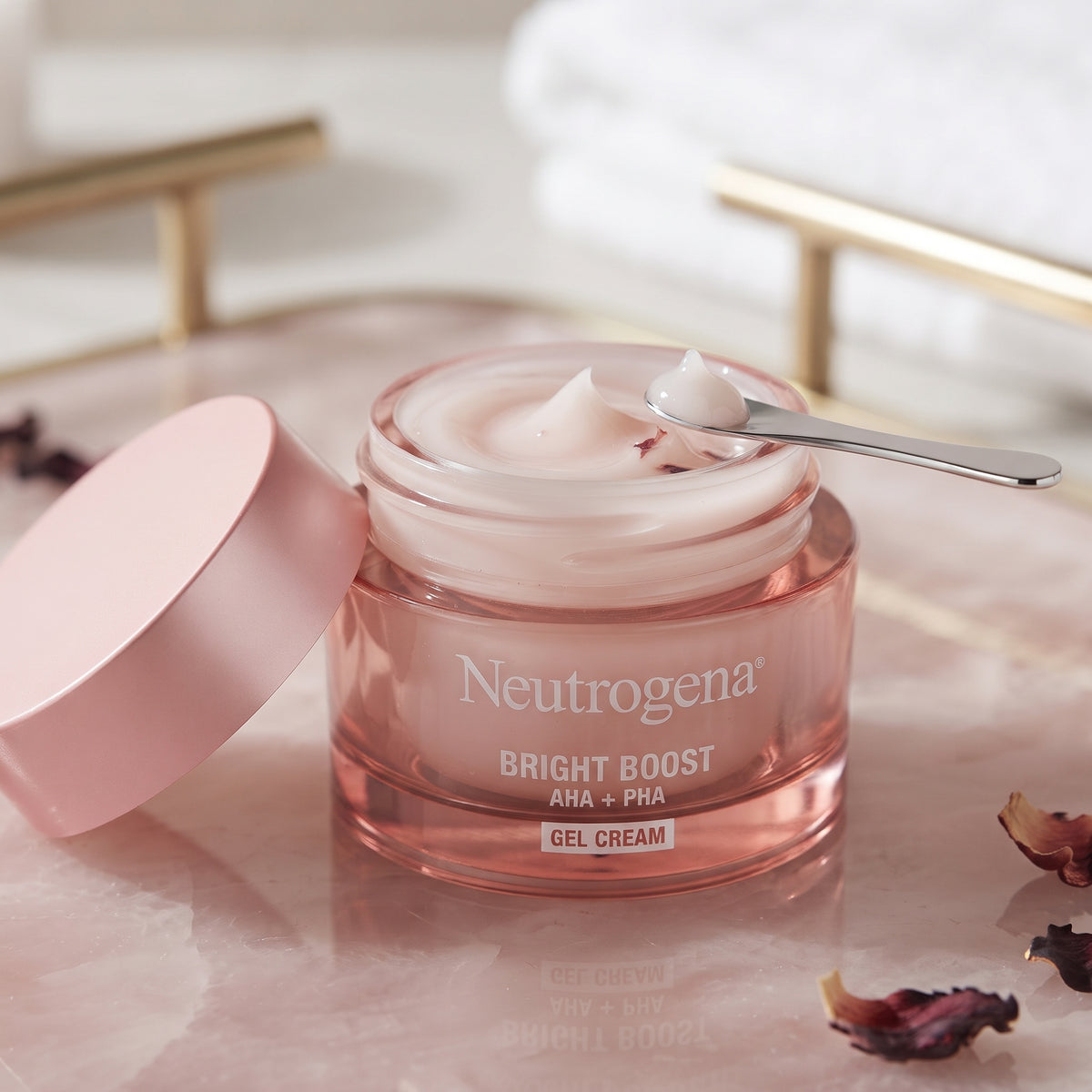 Neutrogena Bright Boost Gel Cream – image 5