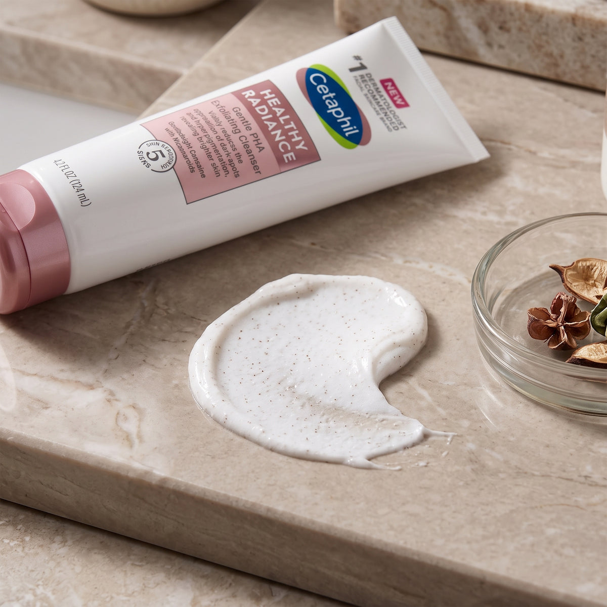 Cetaphil غسول Healthy Radiance بحمض PHA 124 مل – غسول مفتّح