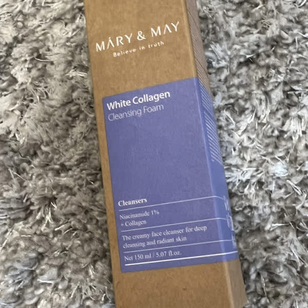 Mary & May – White Collagen Cleansing Foam
