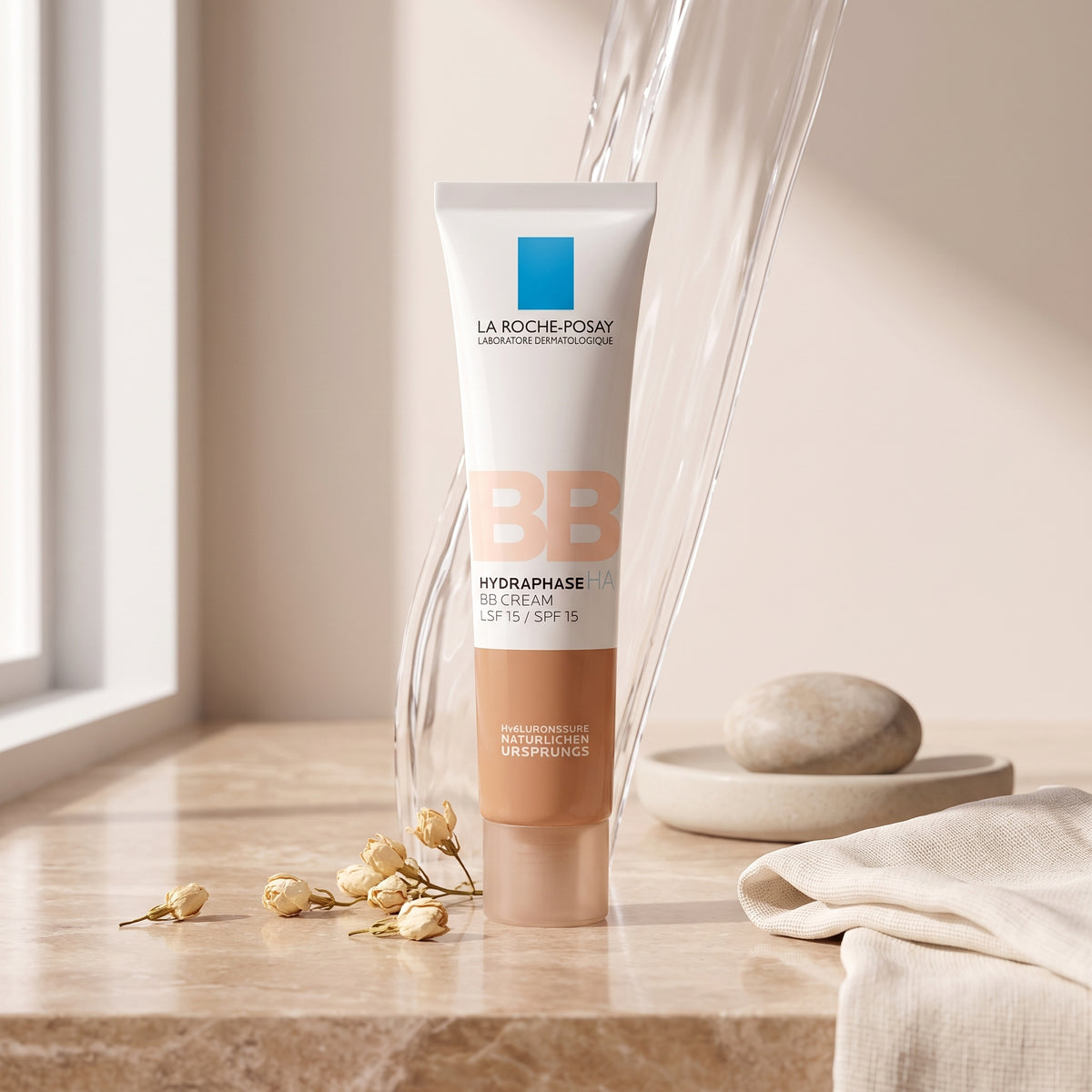 La Roche-Posay Hydraphase HA BB Cream SPF 15 – Tinted Moisturiser for Sensitive Skin